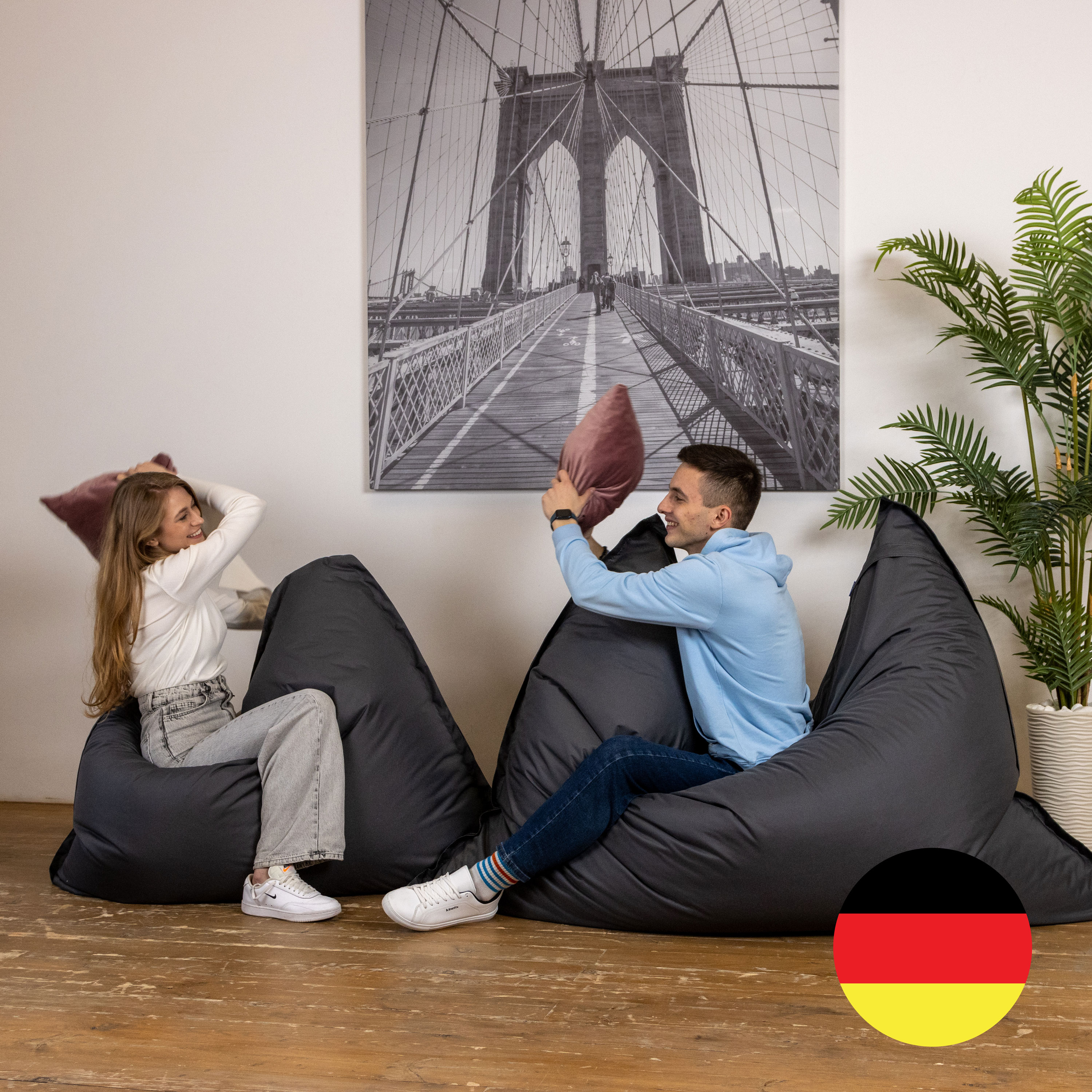 Bruni Caree XXL-Sitzsack in Grau - rechteckiger Indoor- und Outdoor-Sitzsack mit 140x180 cm aus Deutschland