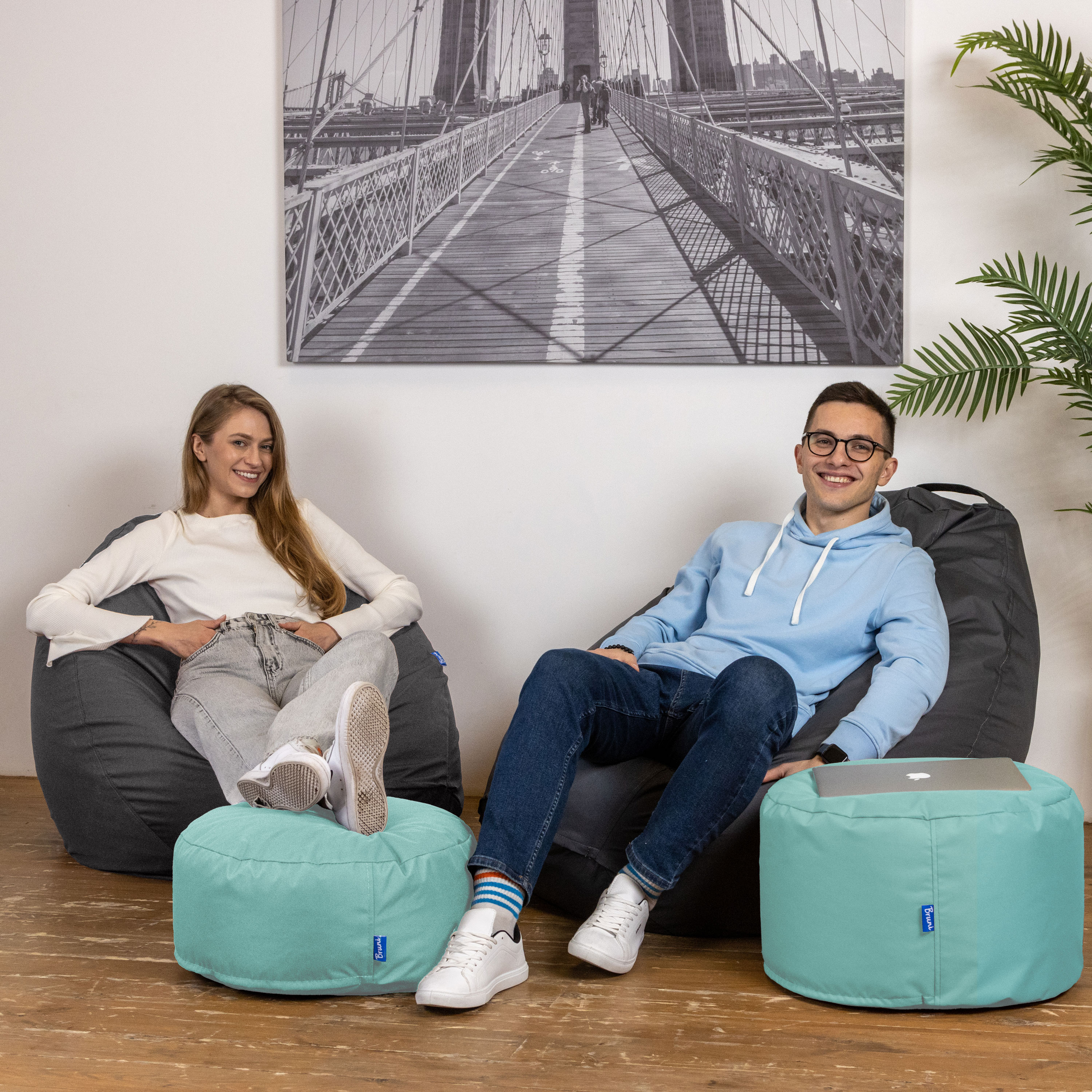 Bruni Pouf Fuß- und Sitzhocker M in Minzgrün - Indoor- und Outdoor-Sitzpouf, in Deutschland gefertigt