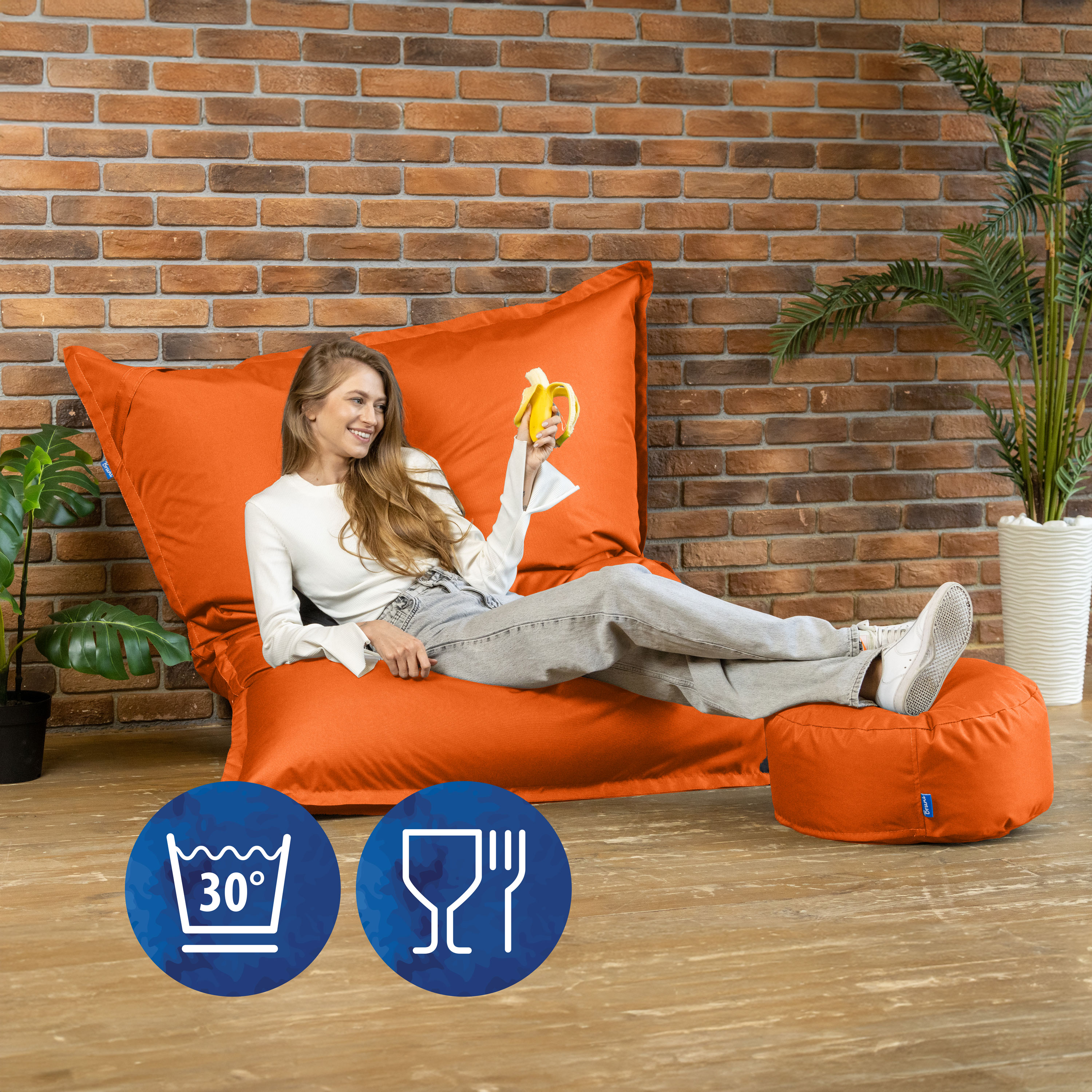 Bruni Caree XXL-Sitzsack in Orange - rechteckiger Indoor- und Outdoor-Sitzsack mit 140x180 cm aus Deutschland