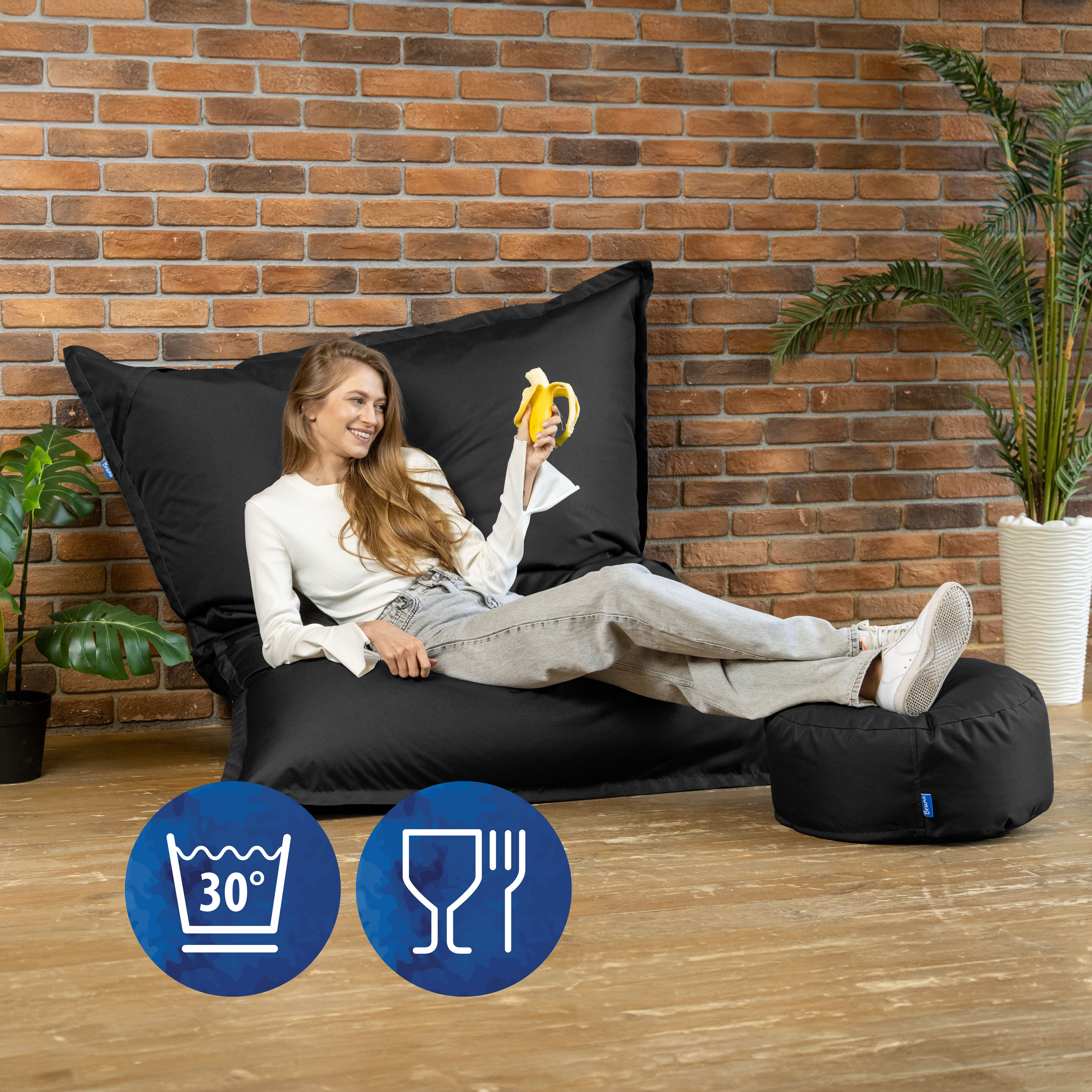 Bruni Caree XXL-Sitzsack in Schwarz - rechteckiger Indoor- und Outdoor-Sitzsack mit 140x180 cm aus Deutschland