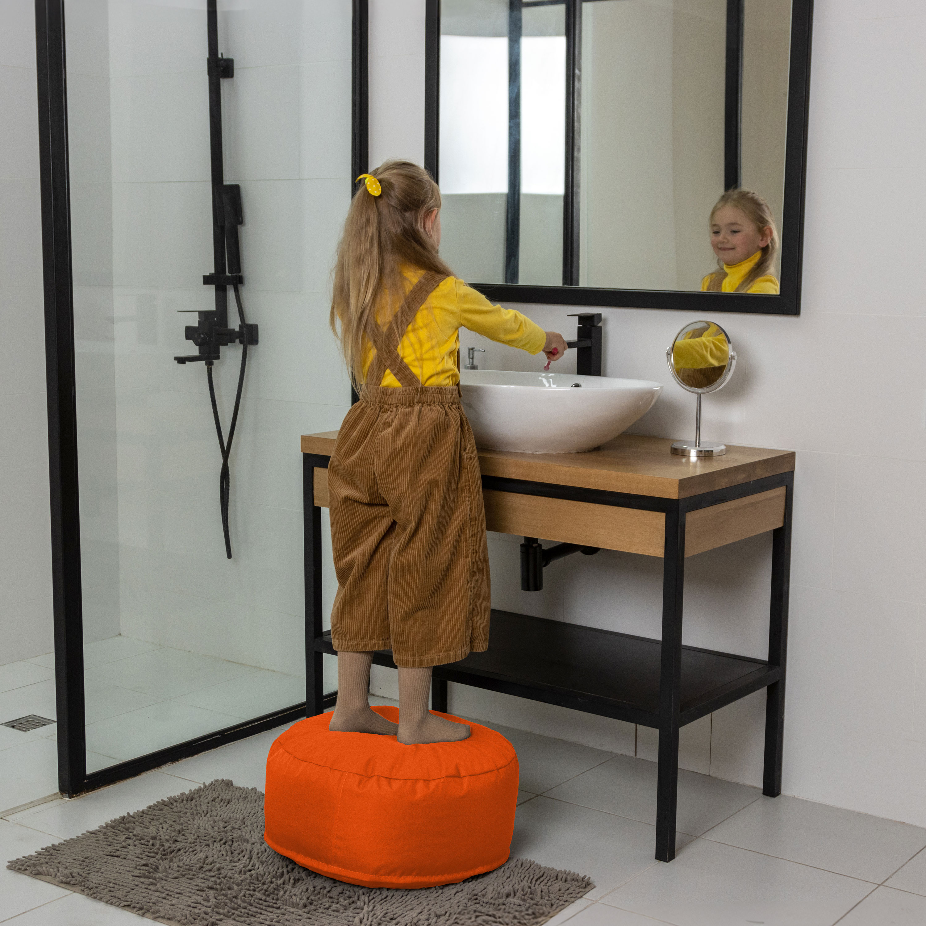 Bruni Pouf Fuß- und Sitzhocker M in Orange - Indoor- und Outdoor-Sitzpouf, in Deutschland gefertigt