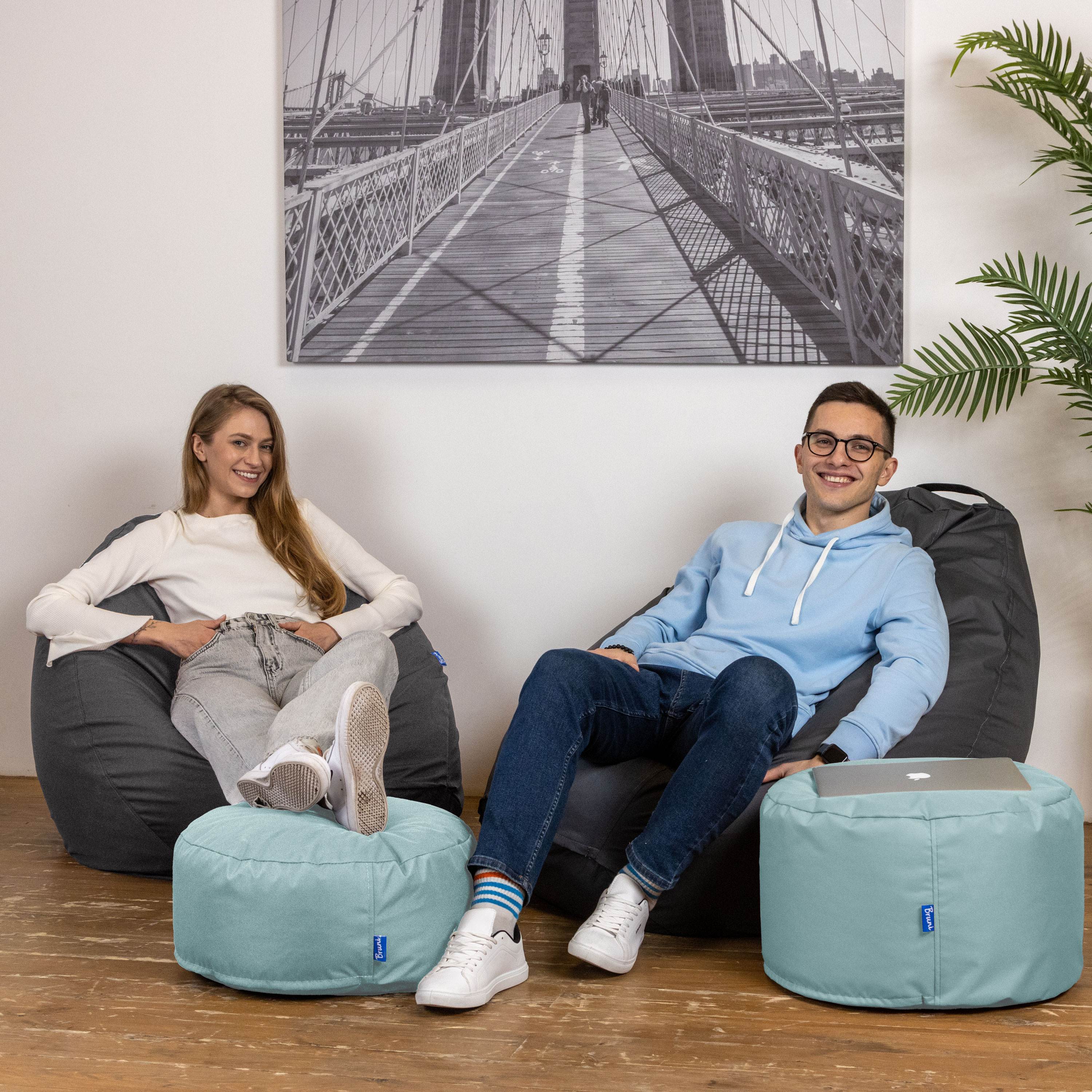 Bruni Pouf Fuß- und Sitzhocker M in Eisgrau - Indoor- und Outdoor-Sitzpouf, in Deutschland gefertigt
