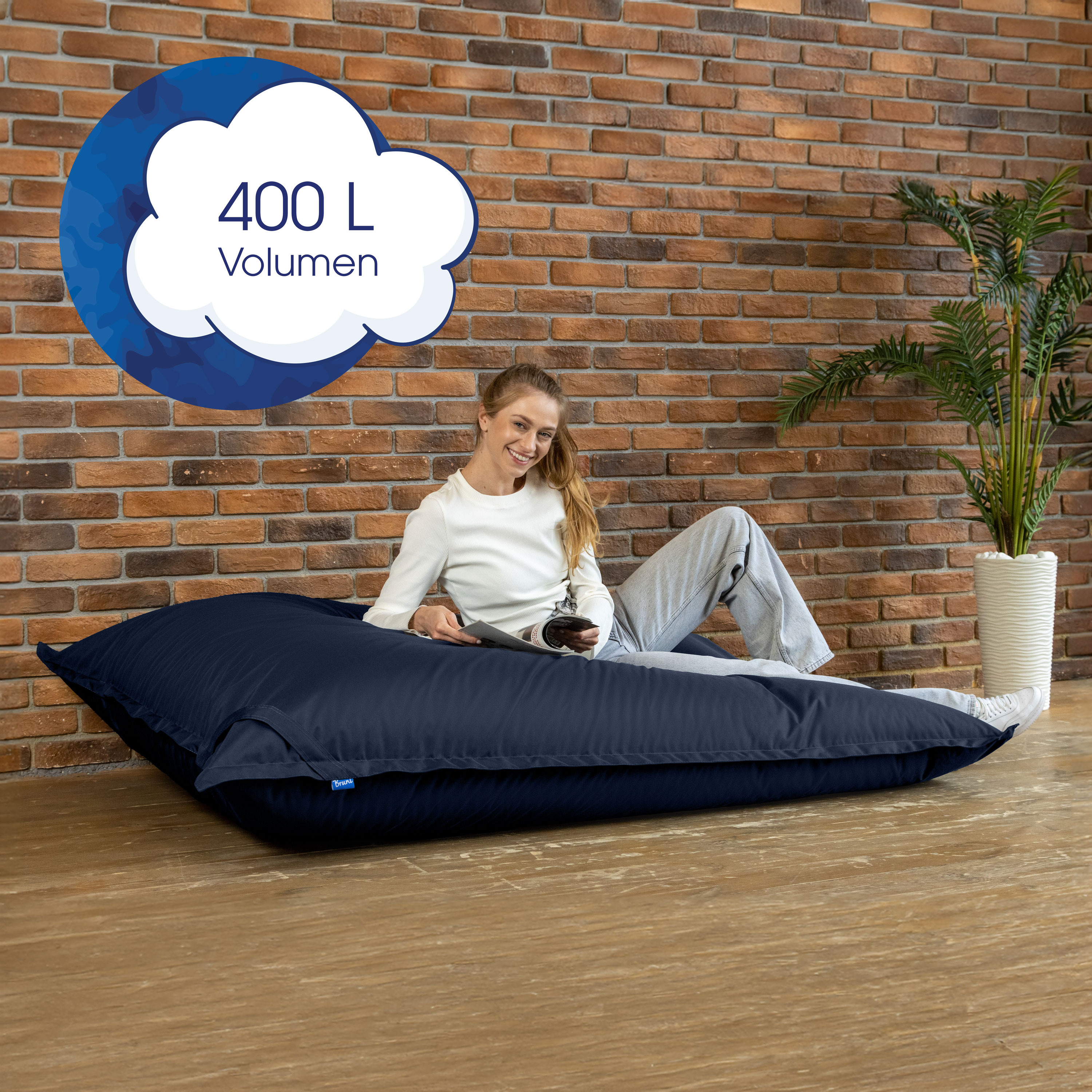 Bruni Caree XXL-Sitzsack in Blaugrau - rechteckiger Indoor- und Outdoor-Sitzsack mit 140x180 cm aus Deutschland