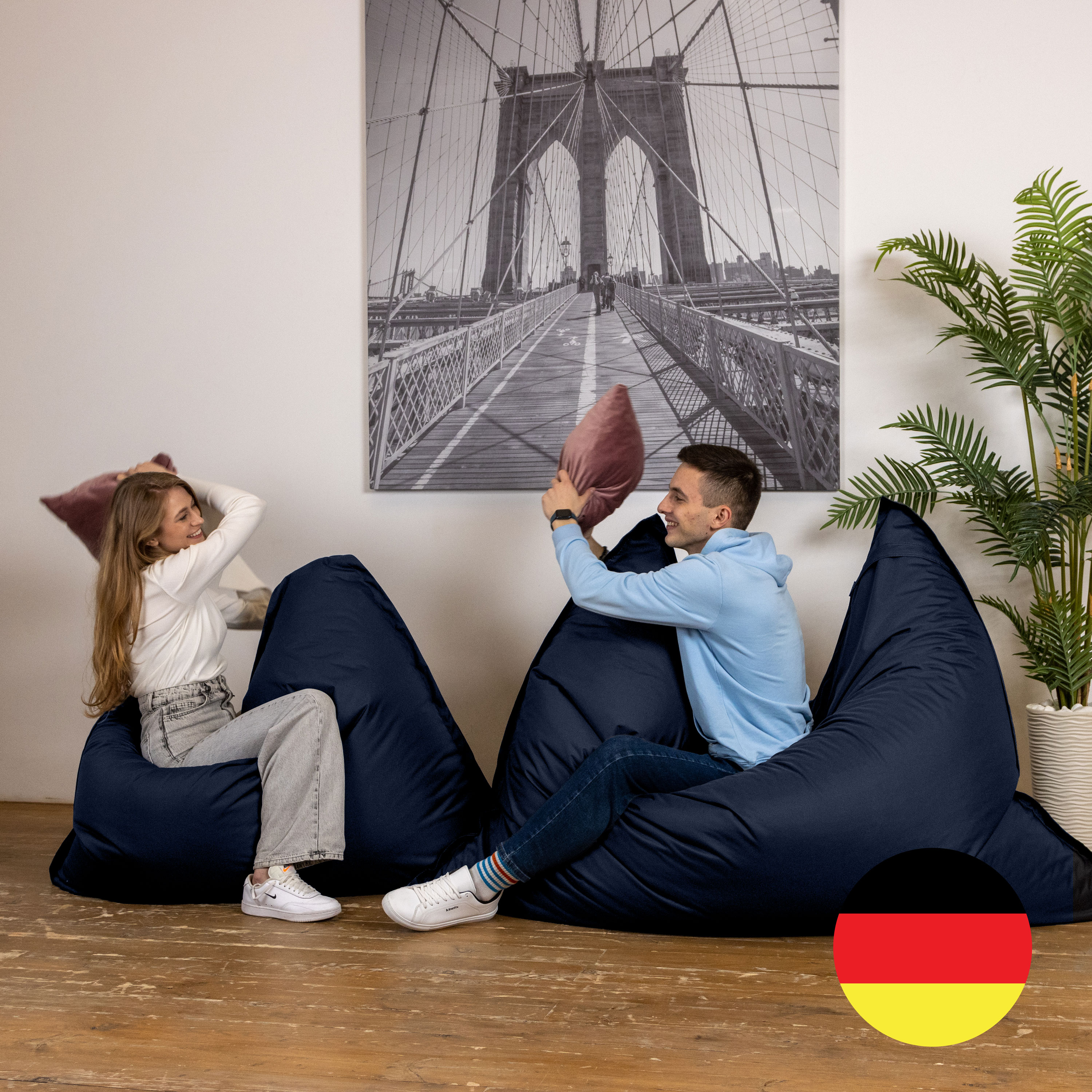 Bruni Caree XXL-Sitzsack in Blaugrau - rechteckiger Indoor- und Outdoor-Sitzsack mit 140x180 cm aus Deutschland