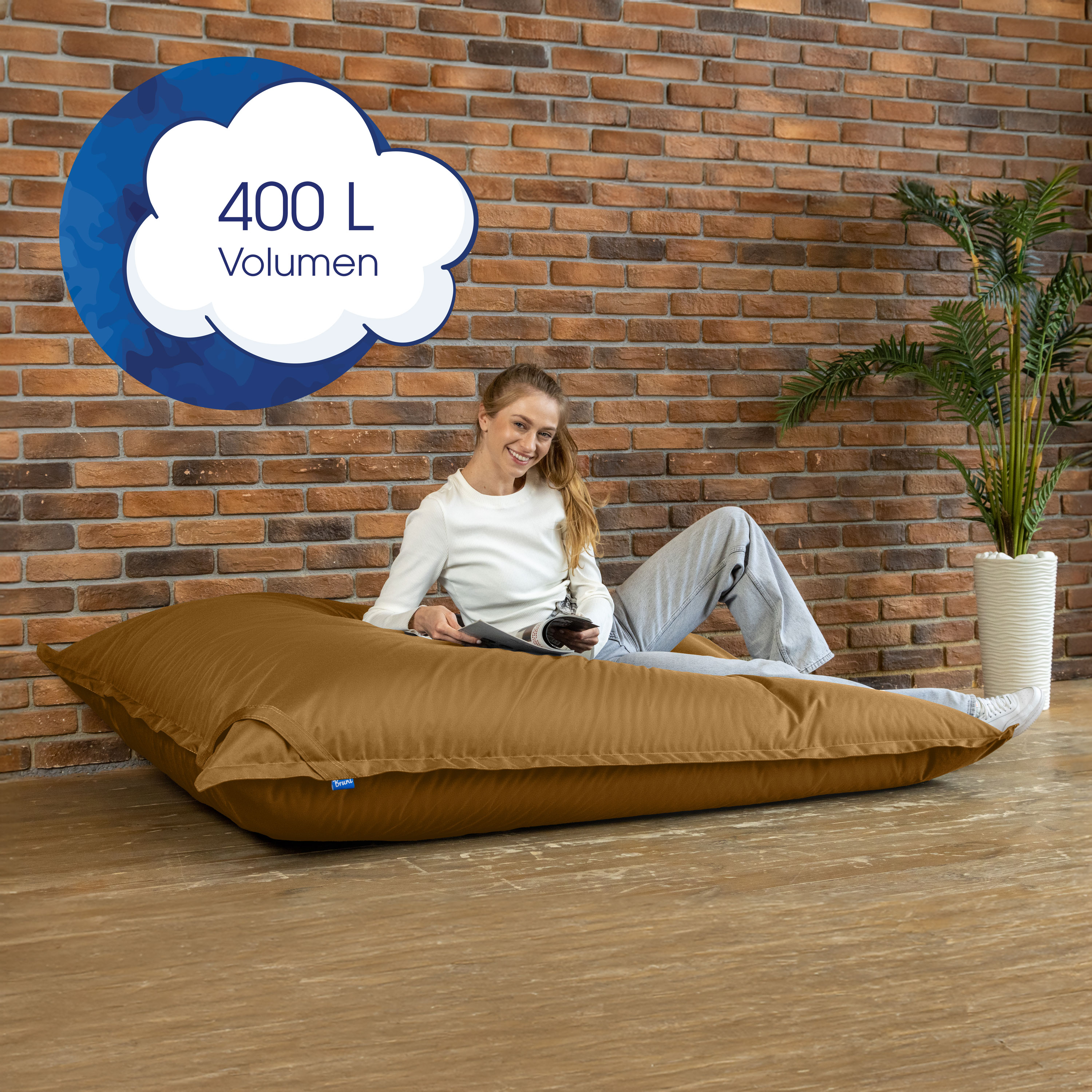 Bruni Caree XXL-Sitzsack in Hellbraun - rechteckiger Indoor- und Outdoor-Sitzsack mit 140x180 cm aus Deutschland
