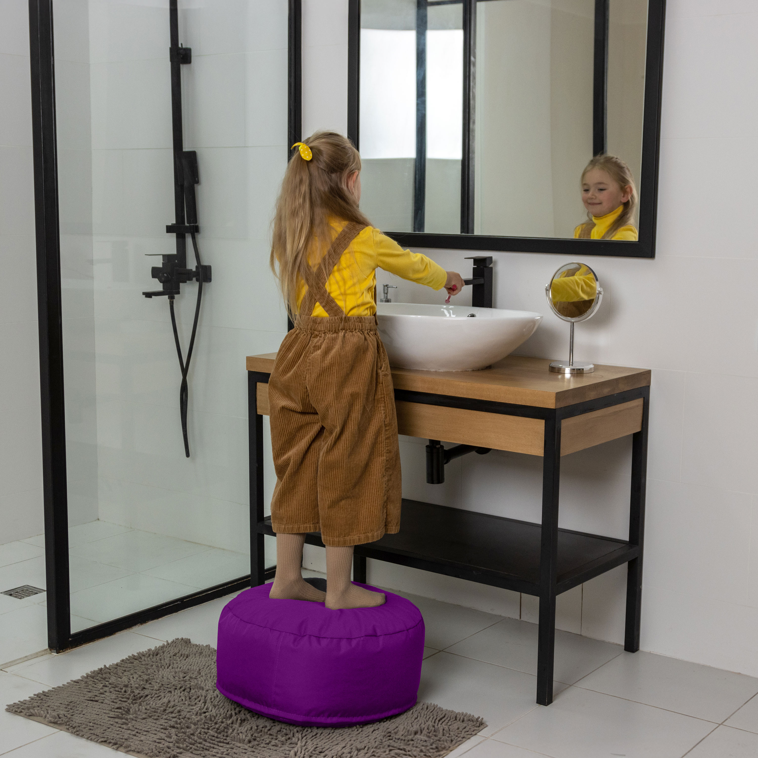 Bruni Pouf Fuß- und Sitzhocker M in Violett - Indoor- und Outdoor-Sitzpouf, in Deutschland gefertigt